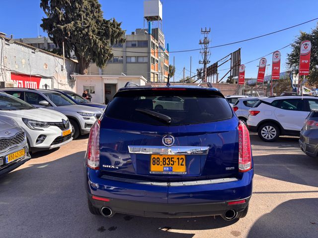 קאדילק SRX