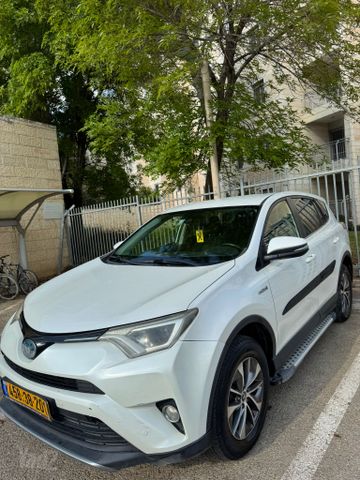 מודעת רכב טויוטה RAV4