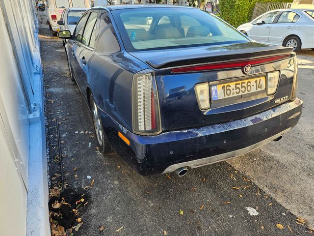 קאדילק STS