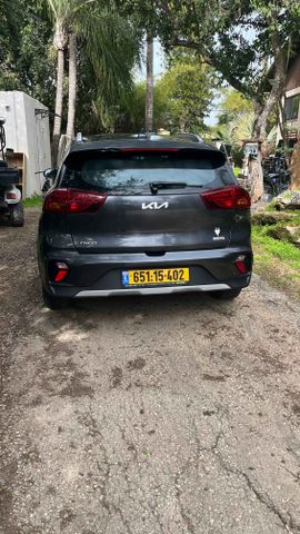 קיה נירו