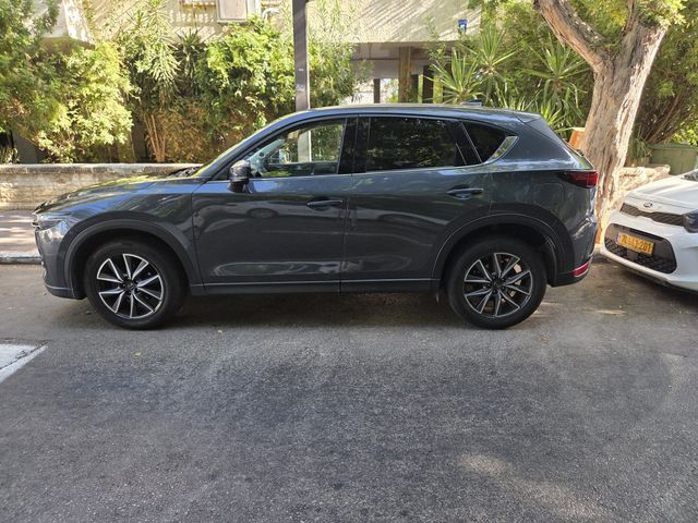 מודעת רכב מאזדה CX-5