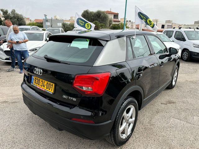 אאודי Q2