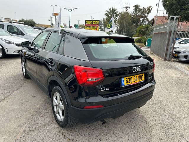 אאודי Q2