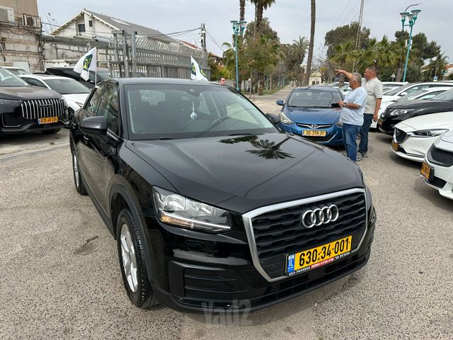 אאודי Q2