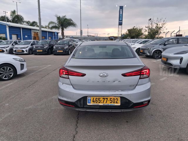 יונדאי אלנטרה