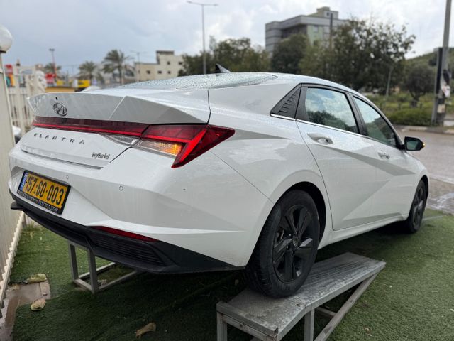 יונדאי אלנטרה