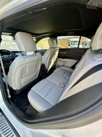 קאדילק XT4