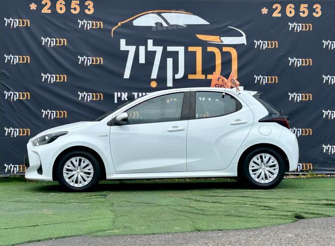 טויוטה יאריס