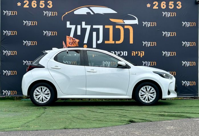 טויוטה יאריס