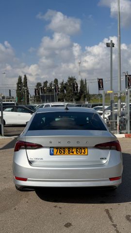 סקודה אוקטביה
