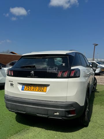 פיג'ו 3008