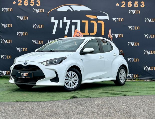טויוטה יאריס