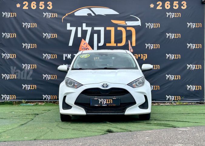 טויוטה יאריס