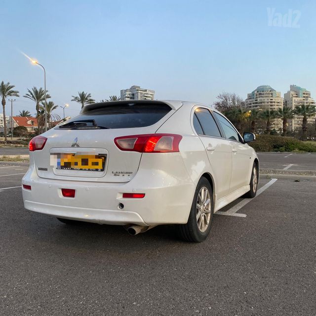 מיצובישי לנסר