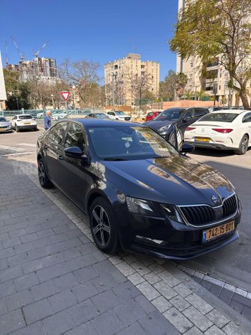 סקודה אוקטביה
