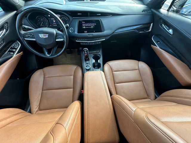 קאדילק XT4