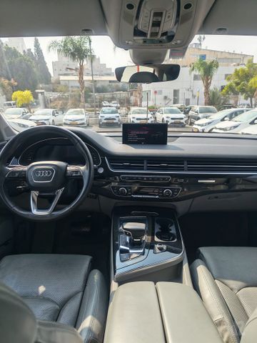 אאודי Q7