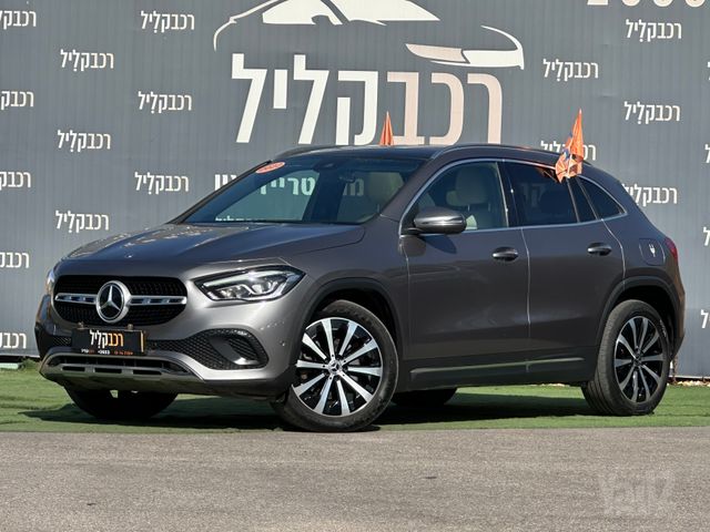 מרצדס-בנץ GLA