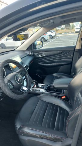 מודעת רכב אם ג'י EHS PHEV