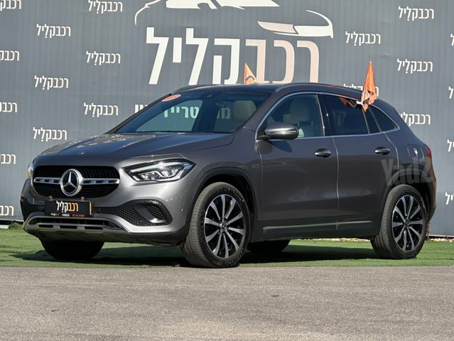 מרצדס-בנץ GLA