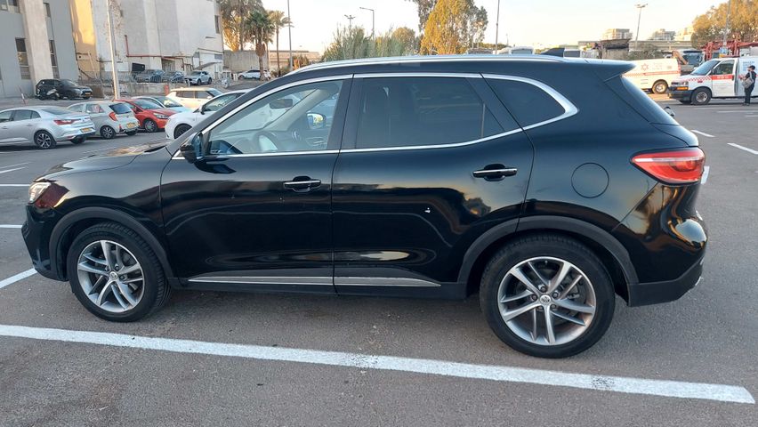 אם ג'י EHS PHEV