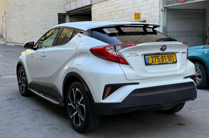 טויוטה C-HR