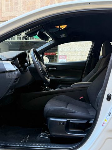 טויוטה C-HR