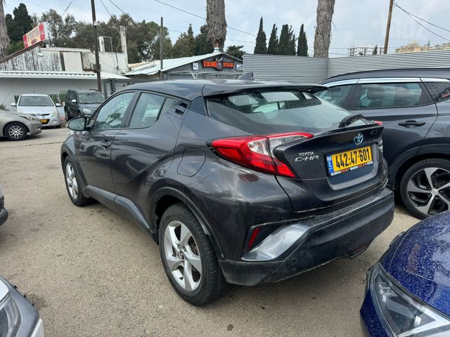 טויוטה C-HR