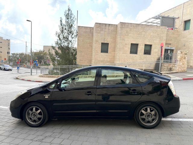 מודעת רכב טויוטה פריוס
