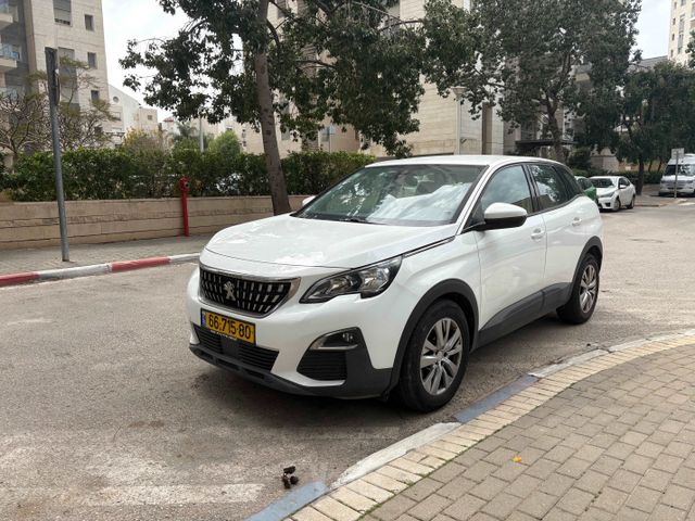 פיג'ו 3008