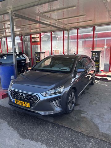 יונדאי איוניק
