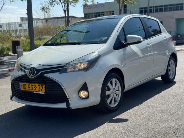 מודעת רכב טויוטה יאריס