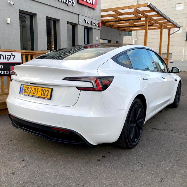 טסלה מודל 3