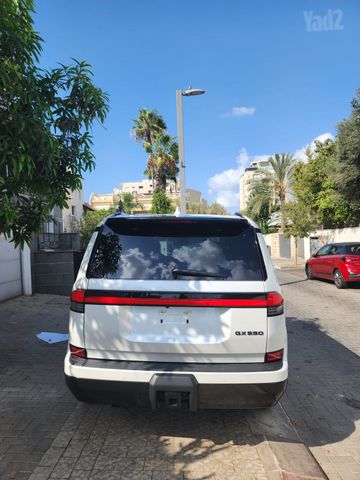 לקסוס GX