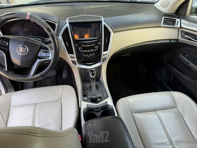 קאדילק SRX