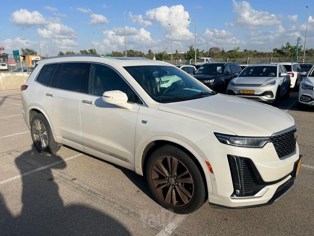 מודעת רכב קאדילק XT6