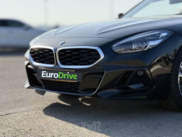 ב מ וו Z4