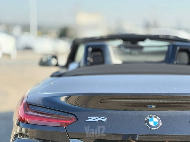 ב מ וו Z4