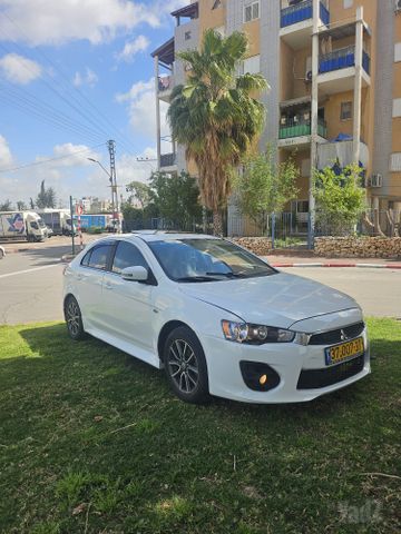 מודעת רכב מיצובישי לנסר