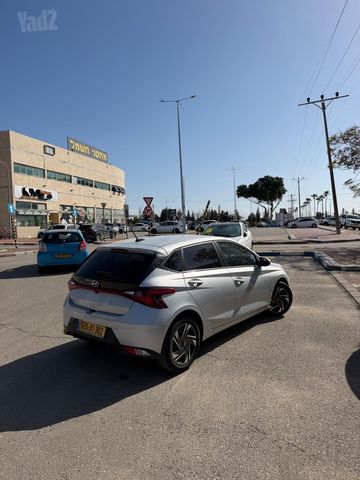 יונדאי i20