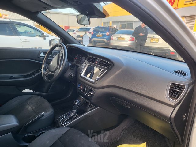 יונדאי i20