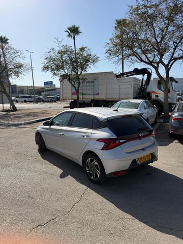 יונדאי i20