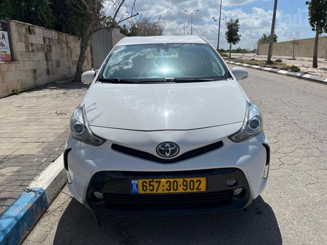 מודעת רכב טויוטה פריוס פלוס