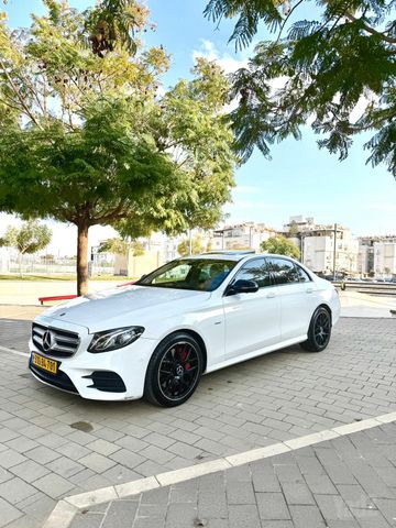 מודעת רכב מרצדס-בנץ E-class