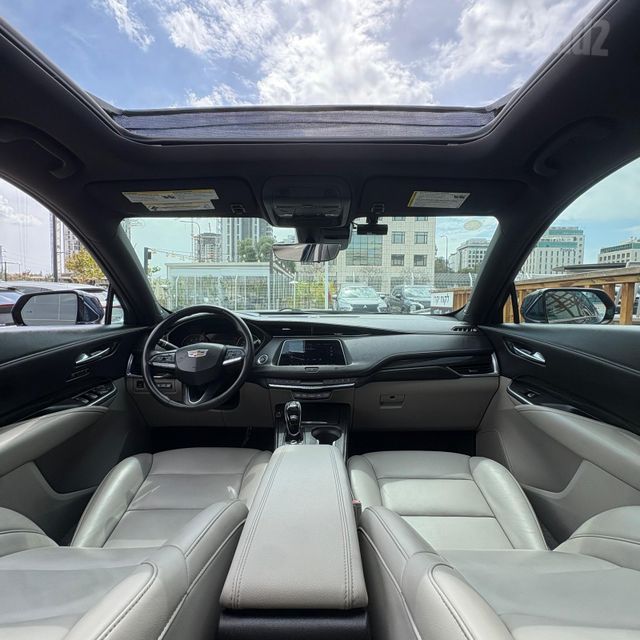 קאדילק XT4