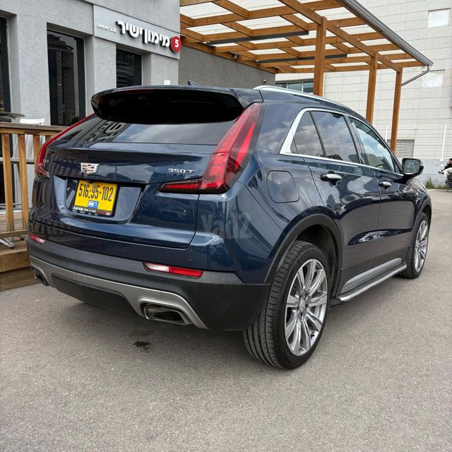 קאדילק XT4