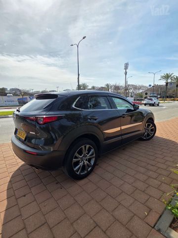 מאזדה CX-30