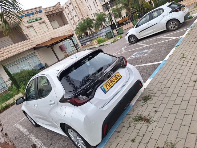טויוטה יאריס