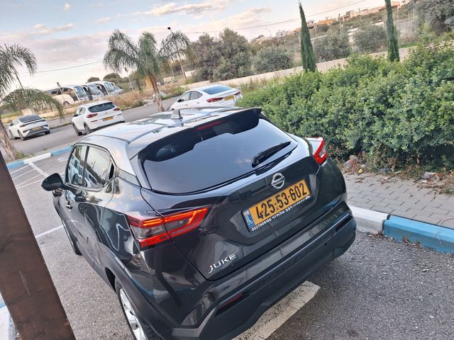 ניסאן ג'וק