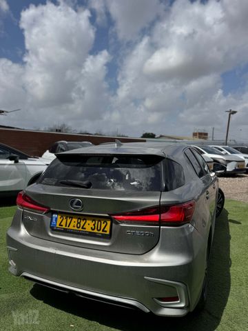 מודעת רכב לקסוס CT 1